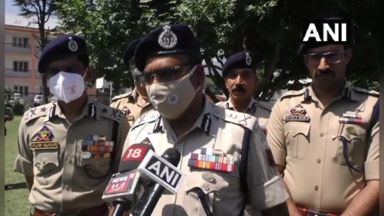 SAS गिलानी की निधन के बाद जम्मू-कश्मीर में पाबंदियों के बीच पूरी तरह स्थिति सामान्य, जल्द खुलेंगे इंटरनेट-फोन