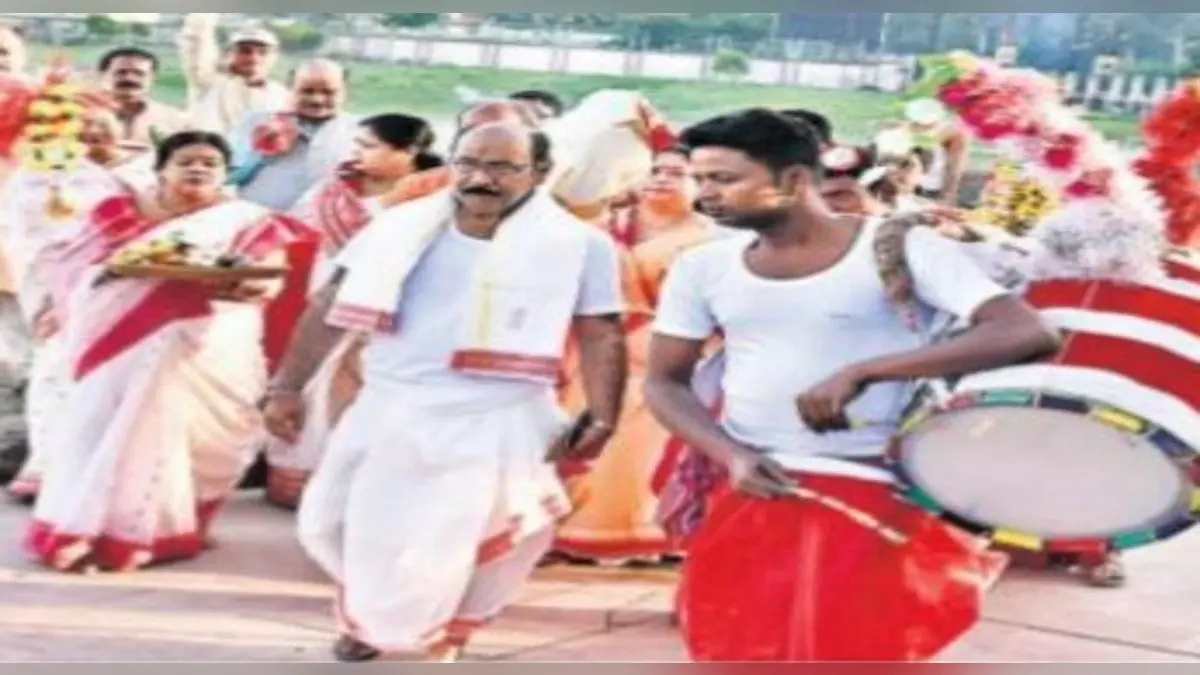 Navratri 2021: दुर्गोत्सव में श्रद्धा का रंग भरते ‘ढाक के ताल’, माता के आगमन से प्रस्थान तक बजते रहते हैं ढाक