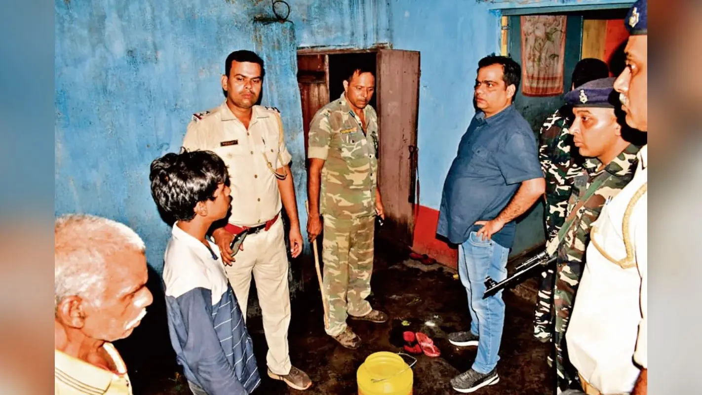 धनबाद : झरिया में मासूम बेटी के सामने सिंह मेंशन समर्थक की हत्या, रघुकुल समर्थकों पर आरोप