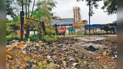धनबाद के रेलवे कॉलोनियों का हाल बेहाल, गंदगी के बीच रहने को मजबूर लोग