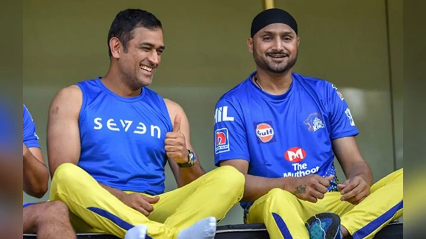 एमएस धोनी ने दी खास सलाह और हरभजन सिंह ने की कमाल की गेंदबाजी, टर्बनेटर ने सुनायी 2011 विश्व कप की कहानी