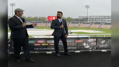 दिनेश कार्तिक ने कर दी थी बैट की तुलना ‘पड़ोसी की पत्नी’ से, मां और पत्नी से लगी फटकार के बाद माफी मांगी