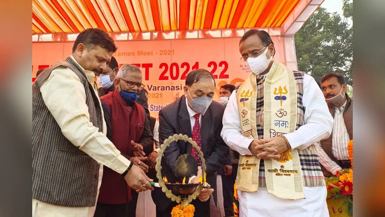 Varanasi News: डिप्टी सीएम बोले- साम्प्रदायिक उन्माद फैलाने के लिए हैदराबाद और महाराष्ट्र से आ रहे हैं लोग