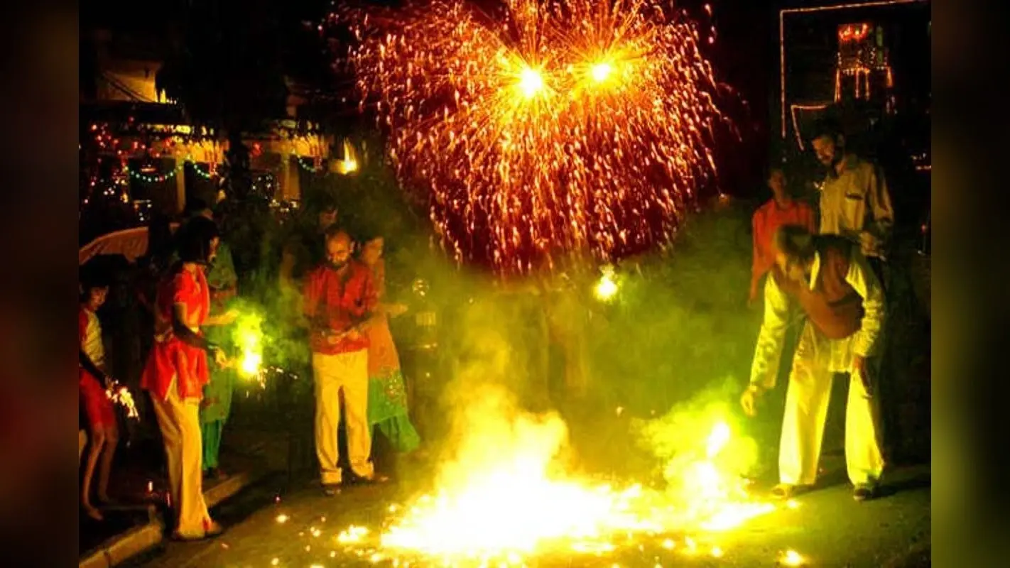 Diwali 2023: देश बंटवारे के बाद पाकिस्तान में रह गया राम मंदिर, यहां देखें खूबसूरत तस्वीरें
