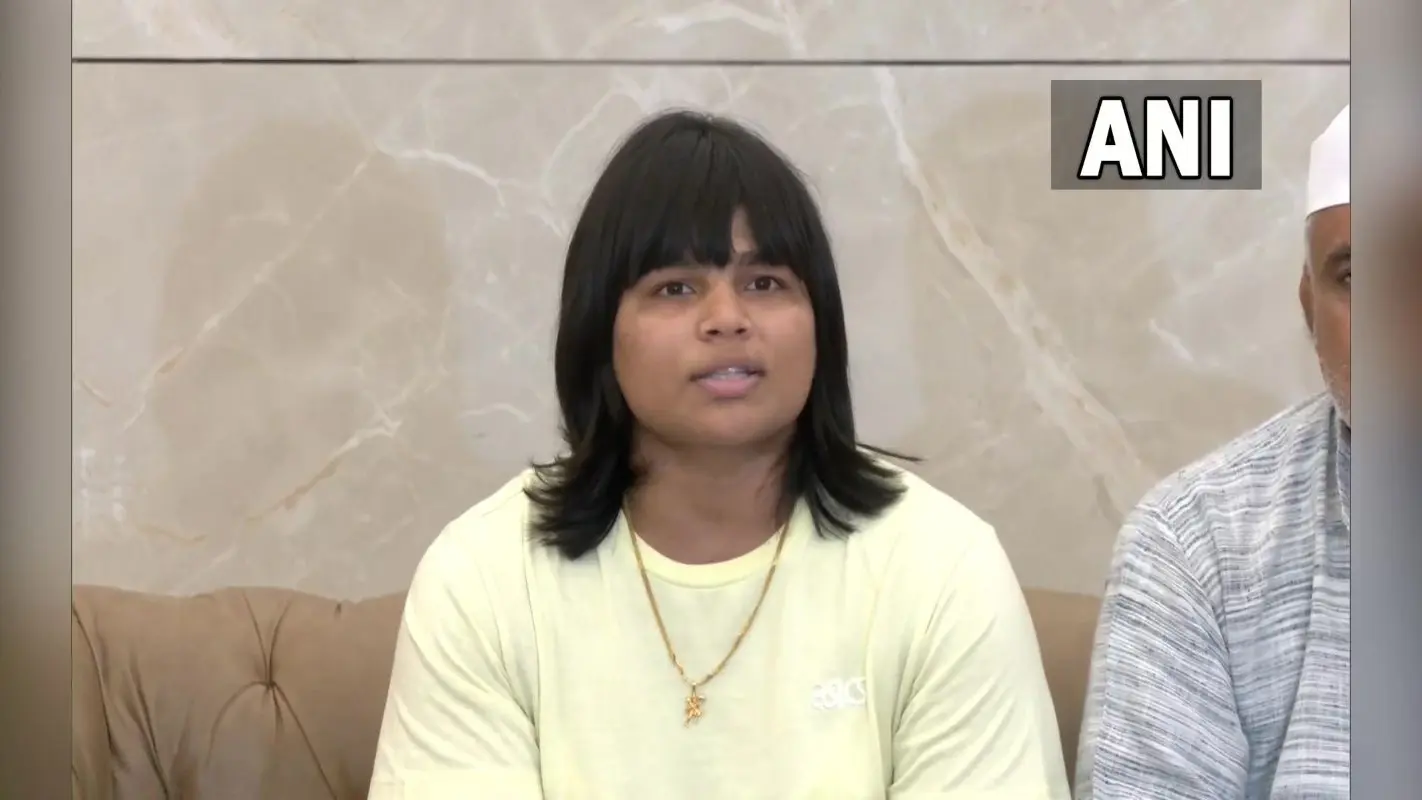CWG 2022: ब्रॉन्ज मेडल विजेता दिव्या ने केजरीवाल पर लगाया मदद नहीं करने का आरोप, CM योगी को कहा थैंक्स