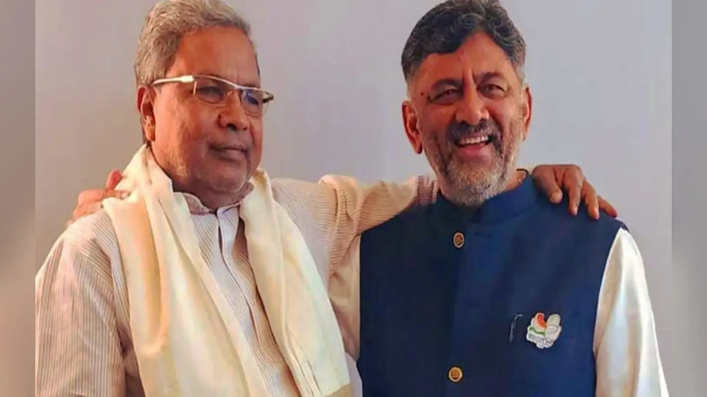सिद्धारमैया और डी के शिवकुमार आज पहुंचेगे दिल्ली, कांग्रेस हाई कमांड से कैबिनेट विस्तार पर करेंगे चर्चा