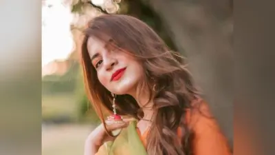 Pawri Girl नाम से मशहूर हुई पाकिस्तानी हसीना Dananeer Mobeen, सोशल मीडिया पर वायरल हो रही हैं इनकी दिलकश तस्वीरें