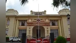 Driving License News: आपका ड्राइविंग लाइसेंस फर्जी तो नहीं, ऐसे ऑनलाइन चेक करें, जानें कैसे बनाएं नया Driving License