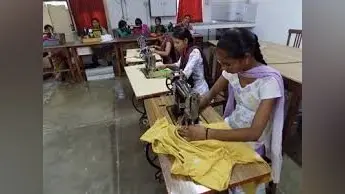 एक छोटी सी पहल ने बदल दी दर्जनों महिलाओं की तकदीर