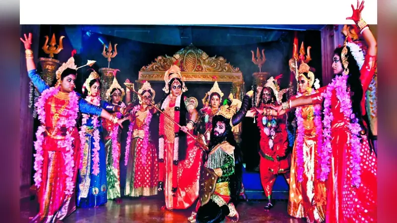 Durga Puja 2022: रांची में दुर्गा पूजा को लेकर नृत्य नाटिका का मंचन, देखें तस्वीरें