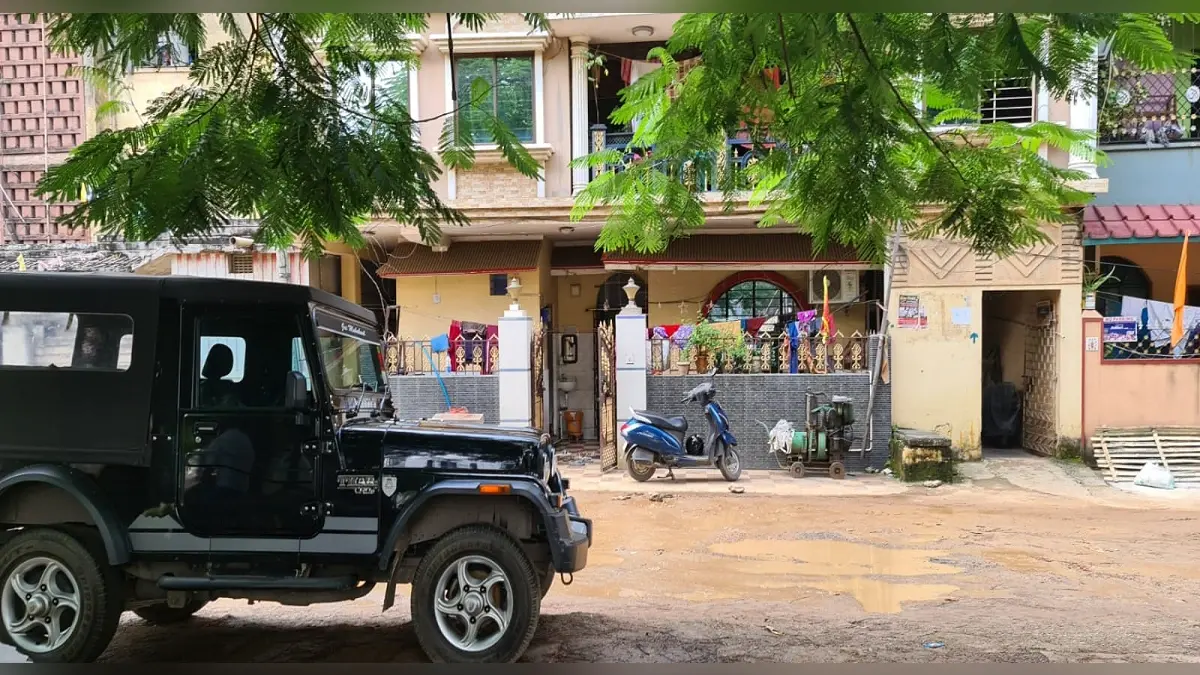 Jharkhand News : झारखंड के जमशेदपुर में डॉ अमित कुमार ने रिवॉल्वर से खुद को मारी गोली, टीएमएच में भर्ती