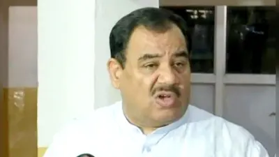 उत्तराखंड की राजनीति में मौसम विज्ञानी माने जाते हैं डॉ हरक सिंह रावत, हवा का रुख देखकर बदल लेते हैं पाला