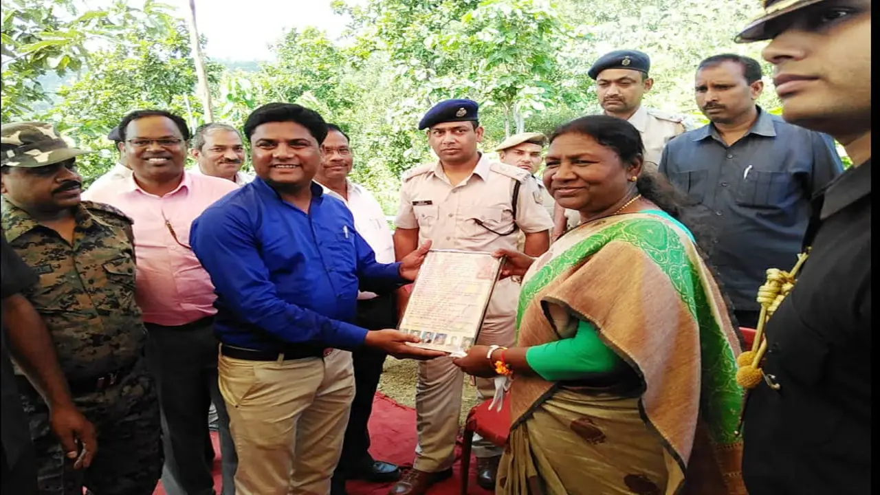 राष्ट्रपति पद की प्रत्याशी द्रौपदी मुर्मू का गुमला से है जुड़ाव,जानें बैगा-पहान ने ईश्वर से क्या मांगी थी