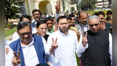 Rajya Sabha election 2020 : तेजस्वी की मौजूदगी में RJD उम्मीदवारों ने दाखिल किया नामांकन