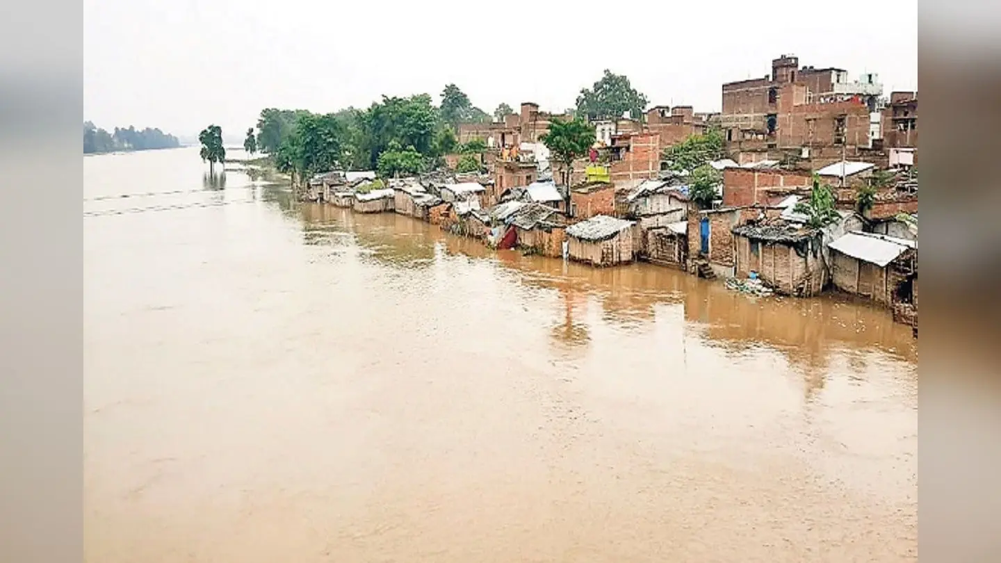 Bihar Flood: नेपाल की तेज बारिश से बागमती में फिर उफान के आसार, गंडक के बढ़ते जलस्तर से मंडरा रहा खतरा