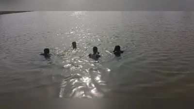 बेगूसराय में नहाने के दौरान बूढ़ी गंडक नदी में डूबने से मां-बेटी की मौत, शव की तलाश जारी