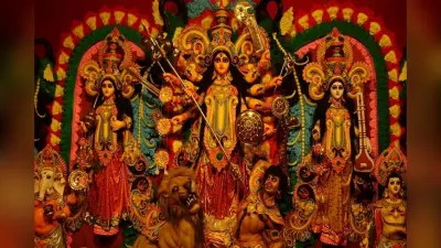 अम्बे तू है जगदम्बे काली, जय अम्बे गौरी मैया जय श्यामा गौरी, ये हैं Durga Aarti की आसान आरती, यहां पढ़ें