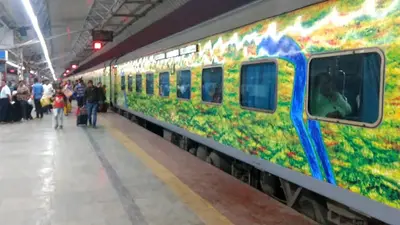 Indian Railways news : रेलवे की बड़ी घोषणा, हाईस्पीड ट्रेनों से हटेंगे स्लीपर कोच, होगी सिर्फ एसी बोगी