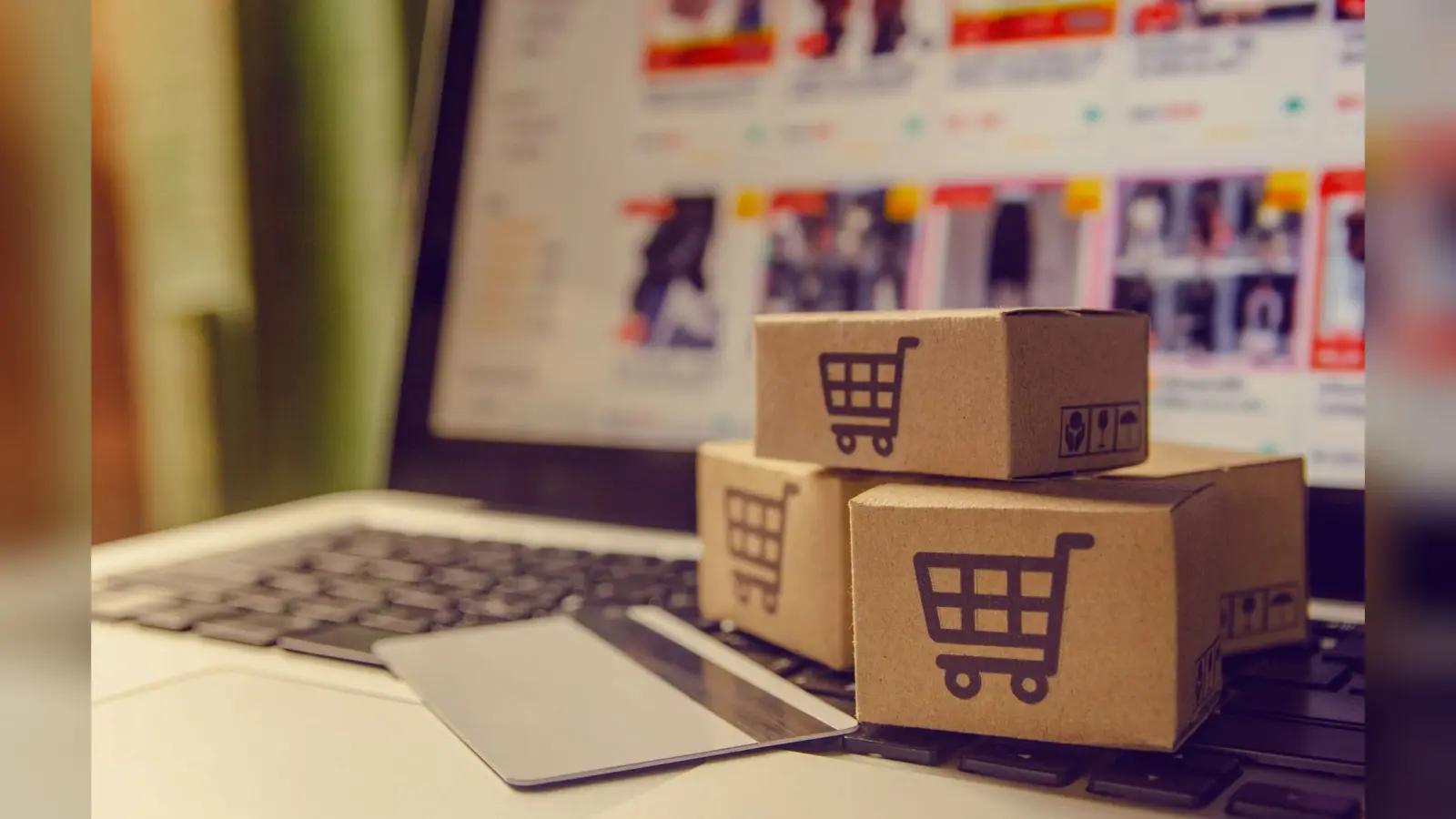 E-Commerce प्लैटफॉर्म्स के लिए फेक रिव्यू लिखनेवालों की अब खैर नहीं, सरकार कर रही यह तैयारी