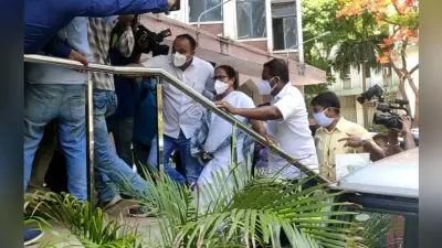 नारदा स्टिंग केस में गिरफ्तार मदन मित्रा और शोभन चटर्जी को सांस लेने में दिक्कत, SSKM अस्पताल में भर्ती