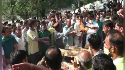 राजकीय सम्मान के साथ रामपुर बुशहर में हुआ पूर्व मुख्यमंत्री वीरभद्र सिंह का अंतिम संस्कार