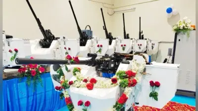 इजरायल की मदद से देश के तिरुचिरापल्ली ऑर्डिनेन्स फैक्टरी में निर्मित 25 मशीनगनें रक्षा बलों को सौंपी गयी
