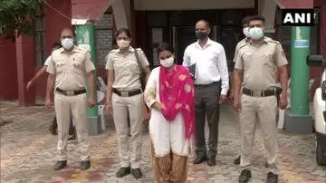 दिल्ली के दंपती ने वृद्ध महिला की बेदर्दी से हत्या की, शव को टुकड़ों में काटकर नाले में बहाया, ये है वजह …