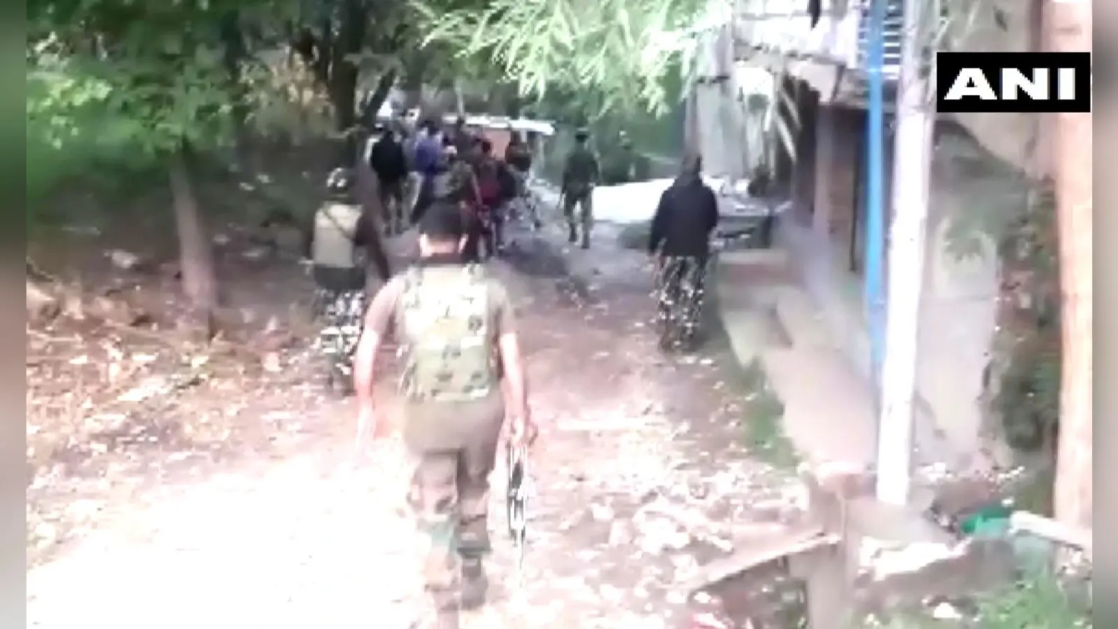 जम्मू-कश्मीर टेरर फंडिंग मामले में NIA की छापेमारी, जब्त किये कई अहम डॉक्यूमेंट और डिजिटल उपकरण