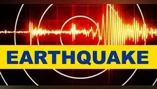 Gorakhpur Earthquake: नेपाल के बाद गोरखपुर में भूकंप के झटकों से बाहर निकले लोग, जान-माल का नुकसान नहीं