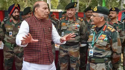 India China Tension: लद्दाख पर रक्षा मंत्री की हाई लेवल मीटिंग, एनएसए डोभाल, जनरल रावत और सेना प्रमुख हुए शामिल