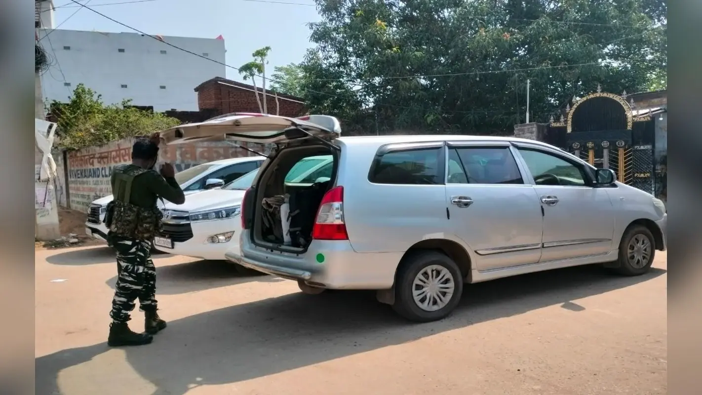 झारखंड: कांग्रेस विधायक प्रदीप यादव के करीबियों पर ईडी की दबिश, रांची, गोड्डा, दुमका में 12 ठिकानों पर छापे