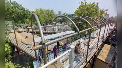 Patna : राजेंद्र नगर टर्मिनल के पास फुट ओवरब्रिज जल्द होगा शुरू, टाइल्स लगाने व छतरी बनाने का हो रहा काम