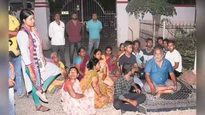 पटना में महिला मरीज की मौत के बाद अस्पताल में हंगामा, पति ने लगाए गंभीर आरोप, धरने पर बैठे परिजन