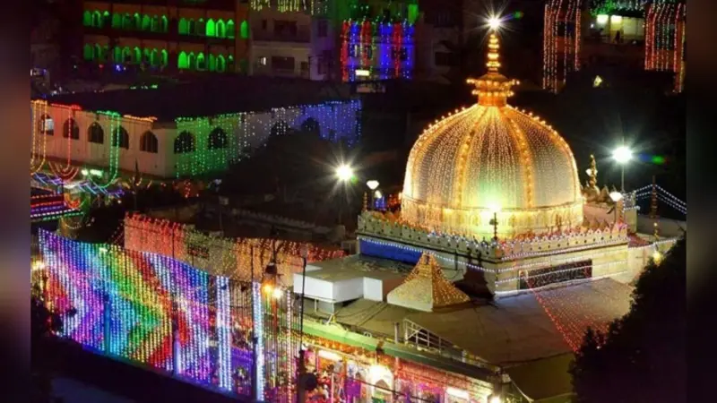 जश्न-ए-ईद मिलादुन्नबी पर हुई रहमतों की बारिश, 135 से अधिक कमेटियां थी शामिल