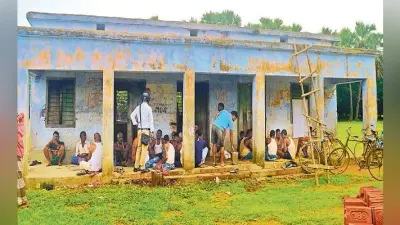 प्रभात पड़ताल: तबेला व ताश का अड्डा बना हुआ है अस्पताल, कोरोना की तीसरी लहर सामने पर व्यवस्था को ही वैक्सीन की जरुरत