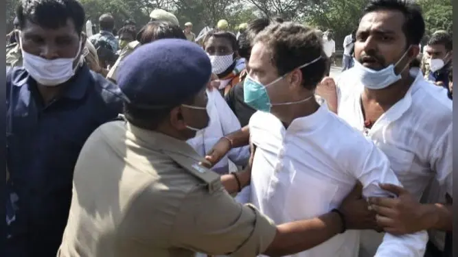Hathras Case : हाथरस कांड पर तेज हुई सियासत, राहुल-प्रियंका समेत 203 कांग्रेसी नेताओं पर एफआईआर