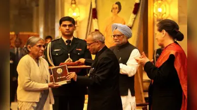 पद्मभूषण इला भट्ट का निधन, आजीवन महिला अधिकारों के लिए किया संघर्ष, मल्लिकार्जुन खरगे ने जताया दुख