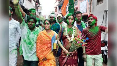 Photos : पंचायत बोर्ड गठन के बाद सीपीएम और भाजपा ने उत्साह के साथ निकला विजय जुलूस