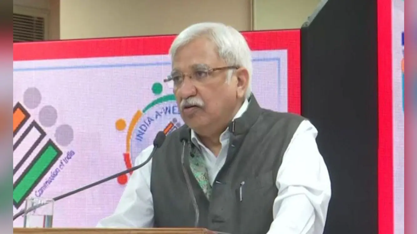 Bengal Chunav 2021 : चुनाव आयोग कानून- व्यवस्था की रिपोर्ट से नहीं दिखे संतुष्ट, पुलिस अधिकारियों को दी हिदायत