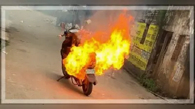 OLA, Okinawa और Pure EV को सरकार ने भेजा नोटिस, कहा EV में आग लगने की वजह बताओ नहीं तो होगी कार्यवाही