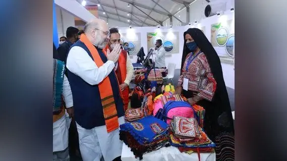 बॉर्डर के गांवों को सुविधाएं प्रदान करना प्राथमिकता : अमित शाह