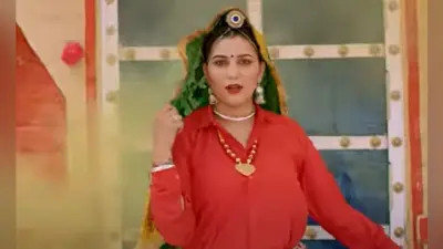 होली के मौके पर रिलीज हुआ सपना चौधरी का नया गाना ‘छम्मक छल्लो’, संग दिखीं रेणुका पवार, Video