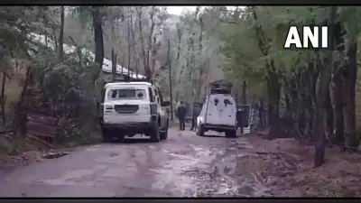 Jammu Kashmir: पुलवामा के गंगू क्रॉसिंग पर आतंकी हमला, CRPF का एक जवान शहीद, पूरे इलाके की घेराबंदी