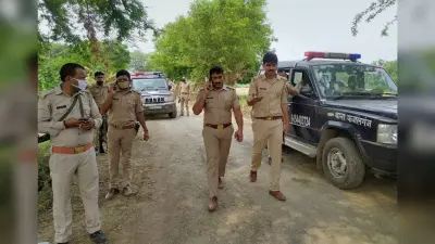 Kanpur Encounter : गैंगस्टर विकास दुबे की तलाश में लगीं 100 टीमें, नेपाल भागाने की आशंका