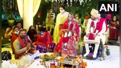 सच्ची मोहब्बत की मिसाल : व्हील चेयर पर दूल्हे को बैठा दुल्हन ने लिये सात फेरे