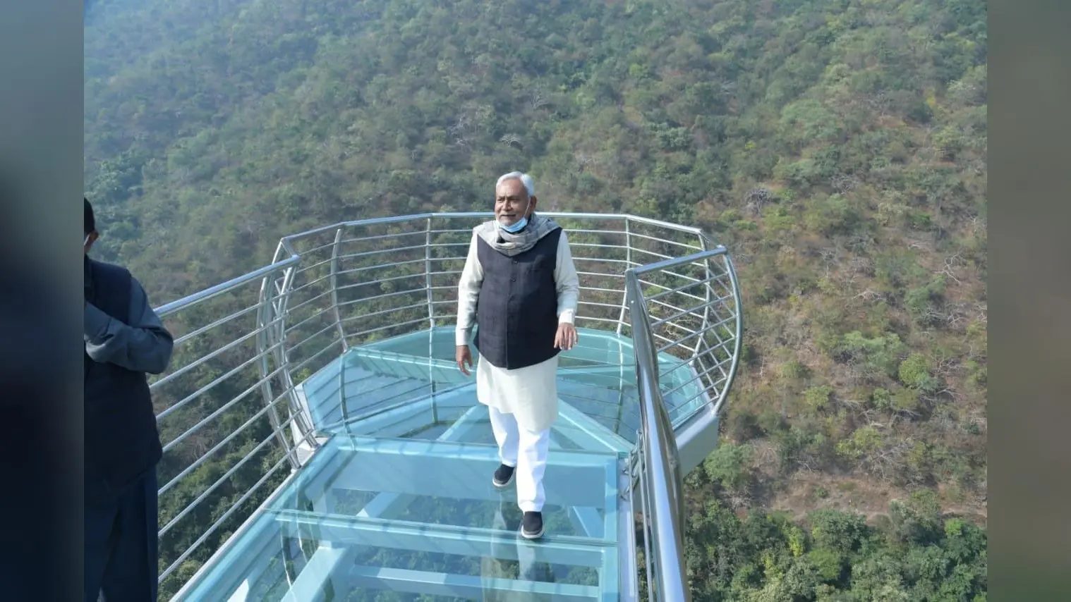 Rajgir Glass Bridge: “बिहार में का बा”? पूछने वाला सब ई देखा…बिहार में ईहो बा, जीतनराम मांझी ने ऐसा क्यों कहा?