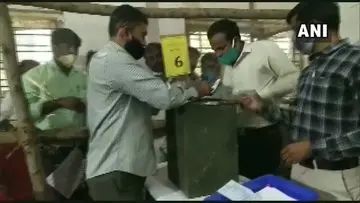 कर्नाटक ग्राम पंचायत चुनाव रिजल्ट : 4228 सीटों पर भाजपा आगे, जानें क्या है कांग्रेस और जेडीएस का हाल