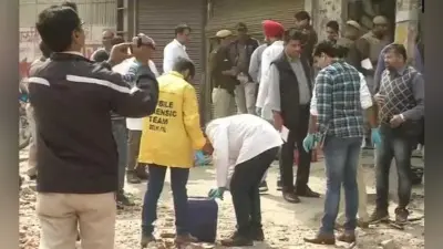 दिल्ली हिंसा LIVE: अब तक 39 की मौत, ताहिर हुसैन के घर पहुंची क्राइम ब्रांच और फॉरेंसिक की टीम