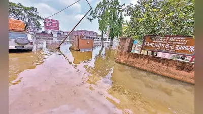 यास तूफान ने खोली मुजफ्फरपुर में व्यवस्था की पोल, घर छोड़कर पलायन करने लगे परिवार, तसवीरों में देखें सड़कों की बिगड़ी सेहत