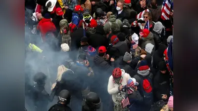 US Capitol Violence : ‘जल रहा अमेरिका, चीन ले रहा मजे’, जानें आखिर कैसे